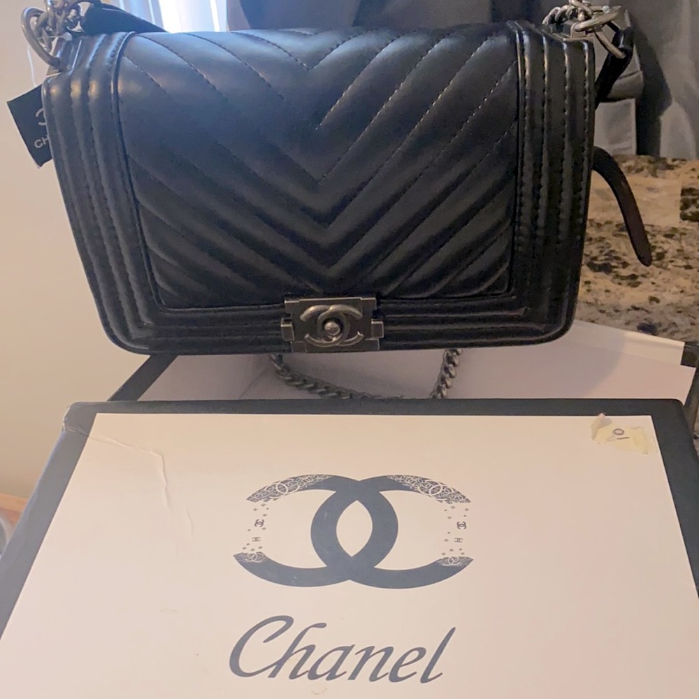 Chanel crossbody purse